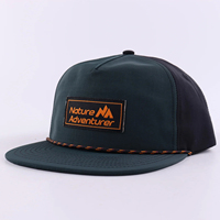 Casquette Snapback non structurée en nylon imperméable à 5 panneaux, panneaux souples avec logo personnalisé en patch tissé, style tendance