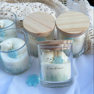 Candela Profumata Orso Polare con Fiocchi di Neve - Regalo Invernale Unico e Accogliente, Decorazione Romantica per la Casa per <span class=keywords><strong>Compleanni</strong></span> e Natale, Candela d'Atmosfera - Product Image 3