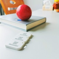Petit baliseur BLE 4.2 pratique et compact avec protocole MQTT pour un suivi efficace des mouvements d'actifs et de personnel