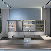 Bureau de direction moderne en bois, extensible et modulaire, avec rangement pour dossiers et bibliothèque