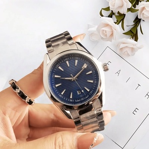 Reloj Cronógrafo de Estilo Ejecutivo para Mujer con Caja de Aleación, Movimiento de Cuarzo y Esfera de Cristal de Zafiro - Product Image 4
