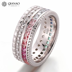 Anello con Gemma Arcobaleno, Anello Eternity dal Design alla Moda, in Argento Sterling 925 con Gemma Taglio Principessa Coltivata in Laboratorio, Regalo per Anniversario - Product Image 2