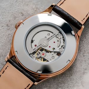 Reloj Automático Miyota 82S0 de Alta Calidad con Logotipo Personalizado OEM, Relojes Mecánicos Esqueletizados con Cristal de Zafiro y Correa de Cuero Genuino para Hombre - Product Image 4