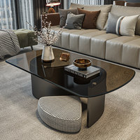 Table basse en verre trempé en forme de S avec structure en ferroalliage, style italien, design rectangulaire moderne et minimaliste, luxe léger