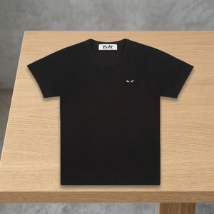 T-shirt pour homme Comme Des Garçons Play, noir, manches courtes, 100% coton, tissu jersey respirant, poids 180g/240g, cœur brodé - Product Image 3