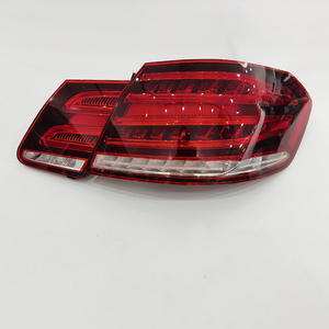 Conjunto de Luces Traseras para Mercedes-Benz Clase E W212, Halógenas Rojas, Exteriores Izquierdas y Derechas, Interiores, Pieza de Repuesto - Product Image 2