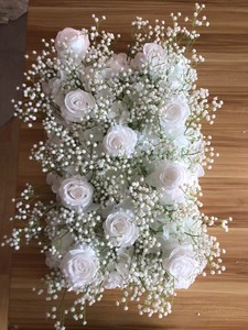 Fondo Floral Artificial de Tono Suave con Pétalos de Rosa en Capas para Decoración de Espacios Festivos - Product Image 5
