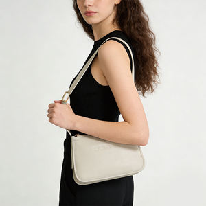 Sac bandoulière minimaliste en cuir PU pour femme, sac à main personnalisé avec logo, vente en gros - Product Image 1