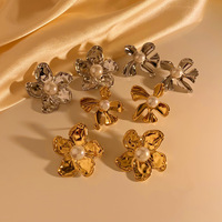 Boucles d'oreilles clous Gaovo de luxe, élégantes et féminines, à motif floral irrégulier et perles, pour femme – Nouvelle collection, bijoux de mode frais et minimalistes