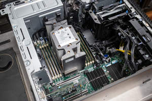 Vente chaude nouvelle précision industrielle T7865 7865 5945WX AMD R stations de travail pour ordinateur - Product Image 6