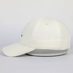 Casquette Snapback personnalisée avec broderie 3D <span class=keywords><strong>en</strong></span> relief, doublure <span class=keywords><strong>en</strong></span> <span class=keywords><strong>satin</strong></span>, style streetwear vintage délavé, 6 panneaux, type Dad Hat, MOQ 50 - Product Image 1