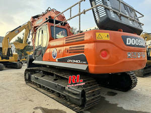 Excavadora de cadenas Doosan DX340 de 34 toneladas, 95% nueva, modelo 2024, con motor usado y 1 año de servicio posventa - Product Image 2