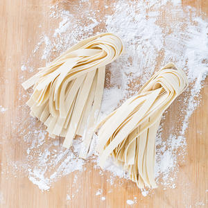 Noodles Tagliati a Coltello 400g 20 Confezioni Istantanei Semi-secco Confezione Famiglia Catering Fast <span class=keywords><strong>Food</strong></span> Ramen Noodles Larghi - Product Image 4