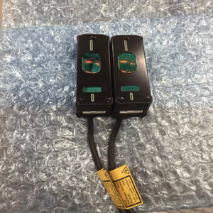 หัวเซ็นเซอร์เลเซอร์ KEYENCE IL-S025 IL-S065 IL-S100 ใหม่และเป็นของแท้ - Product Image 4