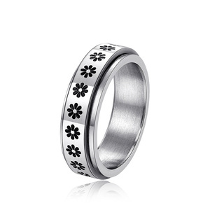 Anello Girevole Unisex Floreale, Gioiello di Tendenza, Accessorio Elegante e Divertente, Idea Regalo - Product Image 2