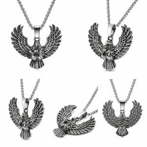 Collier pendentif aigle vintage en acier inoxydable, bijoux unisexes hip-hop pour motards - Product Image 2