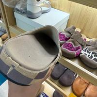 Mules en feutre brun chiné pour femmes |   Sabots confortables à bout fermé pour une utilisation en intérieur/extérieur