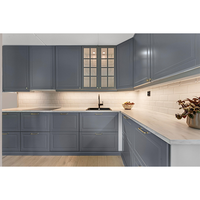 Ensemble d'armoires de cuisine modulaires classiques américaines, armoires modulaires personnalisées avec vitrine murale en verre pour appartement