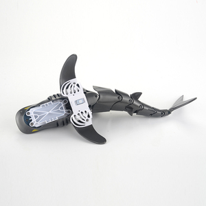 Simulation à échelle <span class=keywords><strong>1</strong></span>:18 2.4G Radio télécommande RC jouet requin en plastique Animal <span class=keywords><strong>piscine</strong></span> salle de bains bateau RC jouets cadeaux de noël anniversaire - Product Image 3