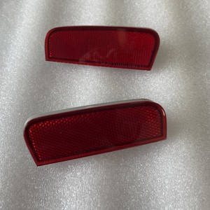 Réflecteurs de pare-chocs arrière Yaris 81920-0D040 81910-0D040, lentilles LED rectangulaires en PC auto-adhésives en forme de ménisque - Product Image 4