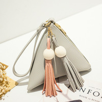 Sac Tendance produk Dropshipping 2024 dompet desainer mewah 2025 tas Mini wanita rumbai kulit dompet segitiga kecil lucu