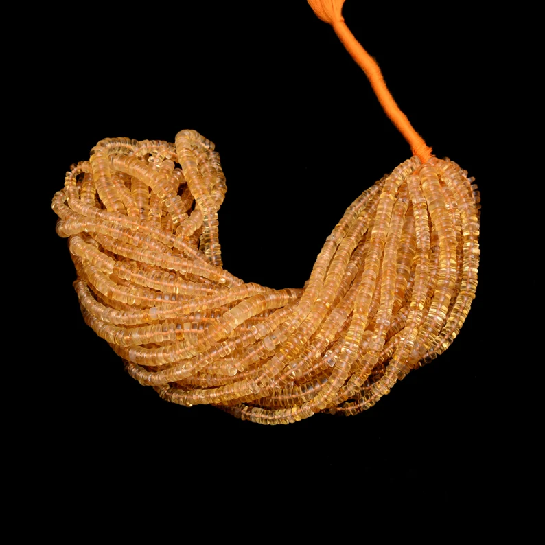 สีเหลือง