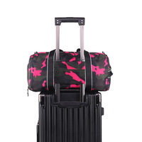 Sac de sport à bandoulière réglable motif camouflage grand sac de sport de voyage à fermeture éclair sac de sport en cuir brodé toile en plastique PU