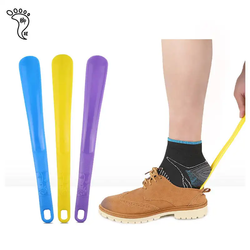 Amazon hot-selling PP plastic shoehorn lazy shoe shoe lifter for the elderly and pregnant women creative shoes horn