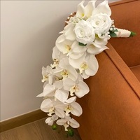 Buket Pengantin Buatan Bentuk Tetesan Air Mata Phalaenopsis Calla Lily Mawar Bunga Tangan Pengantin Dekorasi Acara Pernikahan