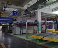 Ascenseur de stationnement vertical à trois dimensions à deux/trois étages avec capacité de charge de 2500 kg et fonctionnement par carte IC + bouton