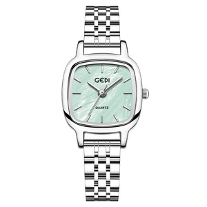Vente en gros : Montre à quartz rétro minimaliste avec bracelet en acier – Style sophistiqué pour les occasions décontractées et professionnelles - Product Image 3