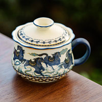 Tasse à thé portable en céramique minimaliste Nuages Auspicieux Huit Chevaux avec couvercle et séparation thé-eau, pour l'Année du Cheval, cadeau d'affaires