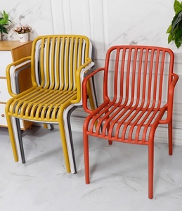 Innovation moderne nordique épaissie empilable extérieur intérieur jardin café restaurant PP chaise de salle à manger en plastique avec accoudoir - Product Image 1