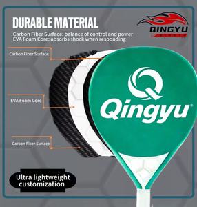 Raqueta de Pádel de Fibra de Carbono Qingyu OEM/ODM Personalizada 3K 12K 18K, Alto Rendimiento, Núcleo Ligero de EVA, Cara de 45CM, Impermeable, Hecha a Mano - Product Image 4