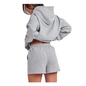 Conjunto de 2 Piezas para Mujer, Sudadera con Capucha y Pantalones Cortos Grises, Corte Holgado Informal, Color Sólido, Ropa Diaria, Atuendo de Primavera/Verano - Product Image 3