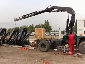 Proveedor de China Grúa montada en camión 500/800/1000/1200/1500kg Mini grúa Gruas <span class=keywords><strong>Camion</strong></span> Plegable Booms Grúa de recogida para ventas - Product Image 5