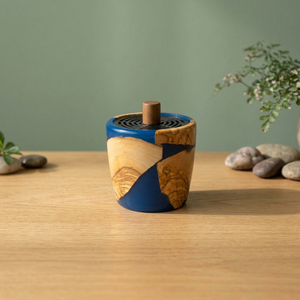 Quemador de Incienso de Madera Hecho a Mano con Resina Azul e Incrustaciones de Madera Natural, Difusor Aromático para Uso en Todas las Estaciones, Decoración para Ramadán y Eid, Hogar y Hotel - Product Image 1