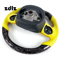 Volant personnalisé en fibre de carbone forgée multicolores avec cuir perforé jaune pour Dodge Challenger Charger SRT Hellcat