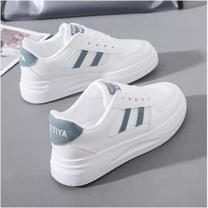 2026 nuova KJ 2024 primavera nuova versione coreana piccole scarpe bianche da <span class=keywords><strong>donna</strong></span> traspiranti scarpe da tavola da strada da <span class=keywords><strong>donna</strong></span> con plateau - Product Image 5