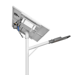Lampadaires LED à double panneau solaire IP66 en aluminium 6000K, angle de faisceau 120°, certifiés CE/FCC, haute luminosité, télécommande, pour routes - Product Image 3