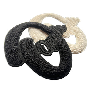 Patch brodé en chenille avec <span class=keywords><strong>motif</strong></span> de <span class=keywords><strong>lettres</strong></span> <span class=keywords><strong>personnalisé</strong></span> et adhésif thermocollant au dos - Product Image 2