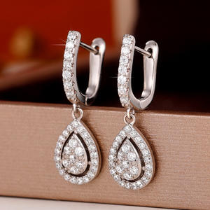 Boucles d'oreilles en diamant E2190, taille poire, or blanc, diamant naturel certifié GIA, style classique pour femme, pour fiançailles - Product Image 4