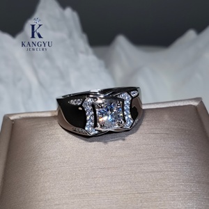 Hete Verkoop Heren 925 Sterling Zilveren Moissanite Ring Hiphop Stijl Iced Out Statement Bling Ring - Product Image 2