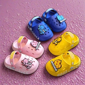 Nuove pantofole per bambini <span class=keywords><strong>con</strong></span> luce edizione auto dinosauro pantofole per ragazzi e ragazze Non Slip Beach Hole <span class=keywords><strong>scarpe</strong></span> - Product Image 2