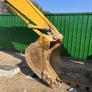 รถขุดไฮดรอลิกขนาดใหญ่ คุณภาพดี ยี่ห้อโคมัตสึ รุ่น PC200-8, PC200, PC200-7 มือสอง สำหรับงานก่อสร้างหนัก - Product Image 4