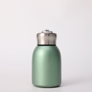 Mini Termo Moderno de Acero Inoxidable 304, Diseño Elegante y Compacto, Ideal para Viajes de Negocios, Regalo para Chicas - Product Image 6