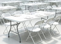 Table de banquet pliable de 6 pieds avec plateau en HDPE massif et pieds en métal pour les fêtes, la restauration, les hôtels et l'extérieur