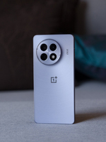 La version mondiale du tout nouveau smartphone OnePlus Ace 5 Pro offre une capacité de stockage de 12/16+256/512/1 To et est équipée de