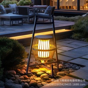 Lampe solaire de jardin en aluminium Chi Weng, support portable, lampe d'ambiance pour cour et terrasse - Product Image 4