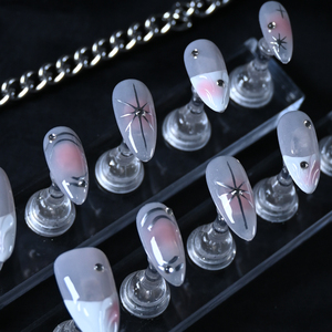 Faux ongles à presser faits main en acrylique de luxe, courts, amande, rose, couvrance totale, avec strass étoiles, prix usine, vente en gros - Product Image 3